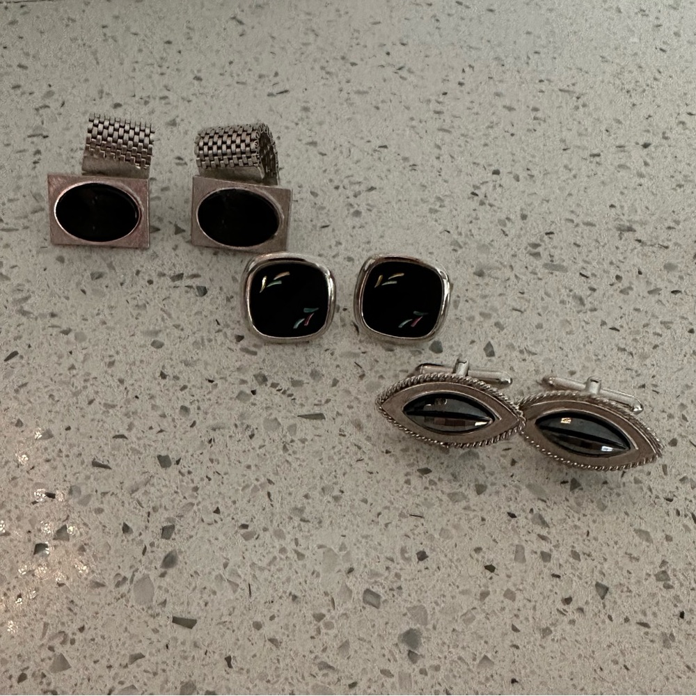 Lot of 3 sets of men’s vintage cuff links faux silver and black - Picture 1 of 3